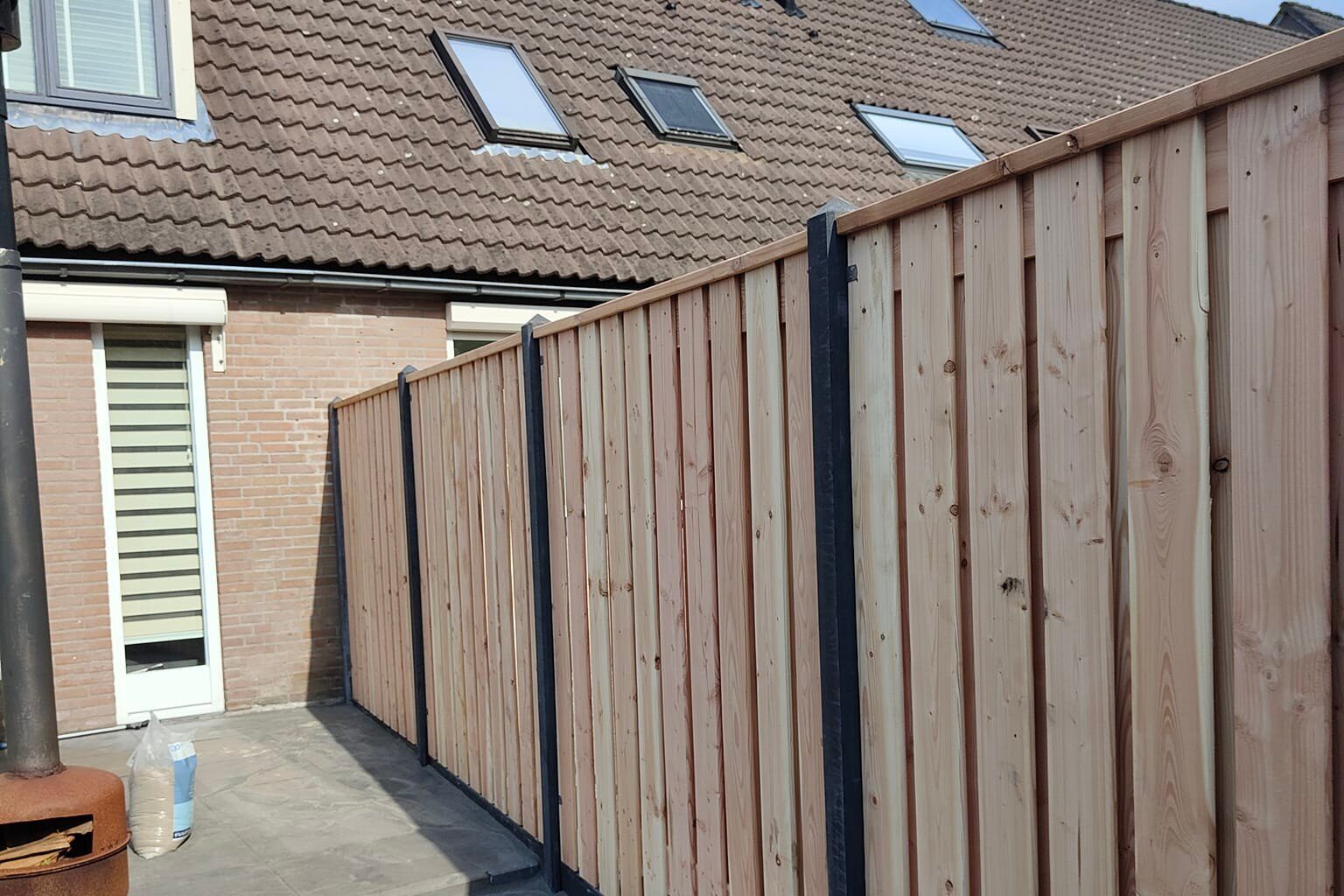 Schutting geplaatst door Eikelboom Dienstverlening