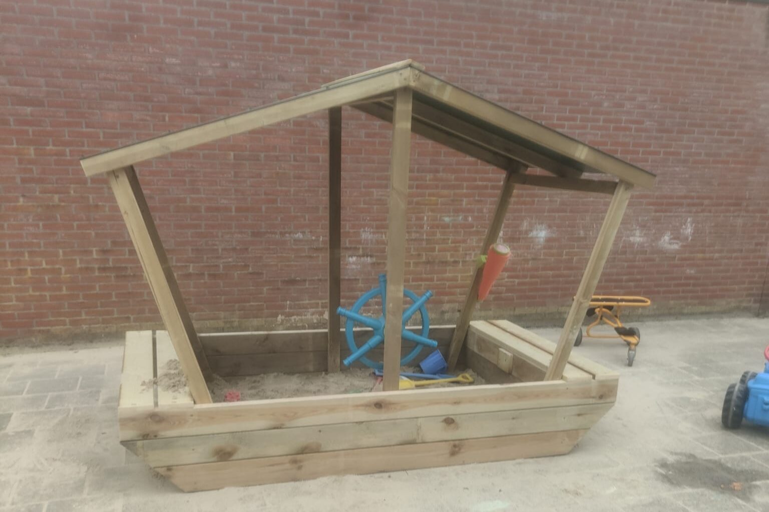 Zandbak gemaakt door Eikelboom Dienstverlening